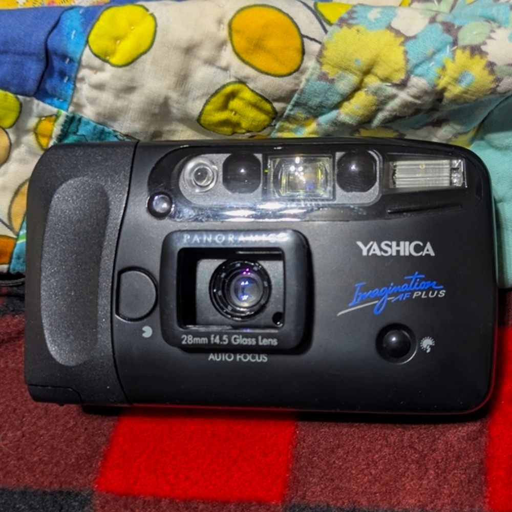 Vintage YASHICA Imagination Plus Panoramic 35mm Film Camera